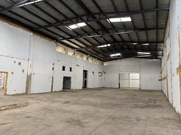 oficinas y locales comerciales - Alquiler de Nave en Las Américas/ Santo Domingo  2