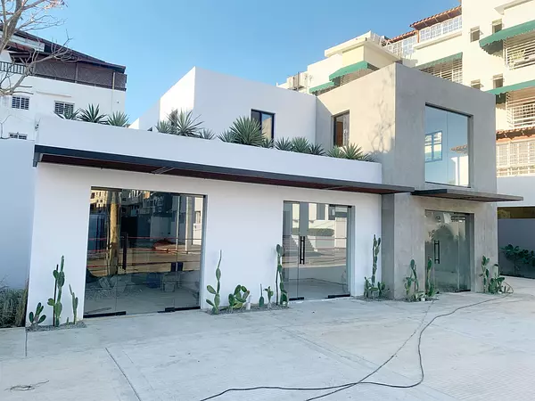 oficinas y locales comerciales - Locales céntricos  primer nivel 2
