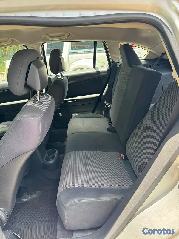 jeepetas y camionetas - Dodge Caliber 2011 extranjero vende 210.000 7