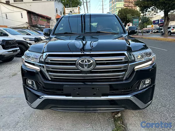 jeepetas y camionetas - Toyota Land Cruiser VX-R año 2017  2