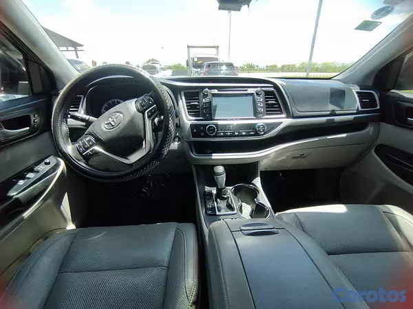 jeepetas y camionetas - 2017 Toyota Highlander Limited  6