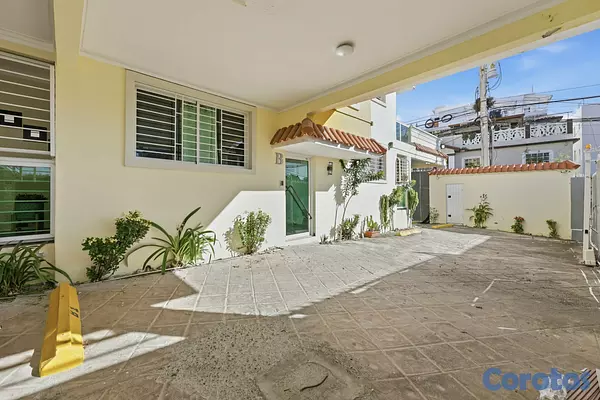 apartamentos - Apartamento 2do nivel con terraza en Venta – Brisa 9