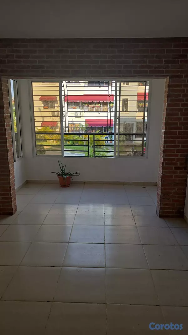 apartamentos - Venta Apartamento 2do piso en Residencial Jardines 3