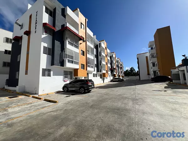 apartamentos - venta de 4to piso con terraza en la autopista de san isidro con bono vivienda  4