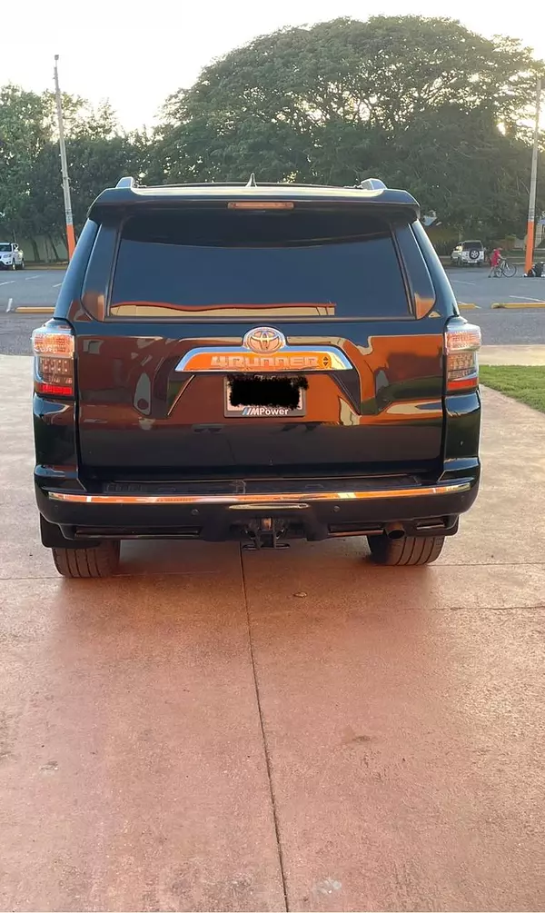 jeepetas y camionetas - Toyota 4runner limited 2016 3