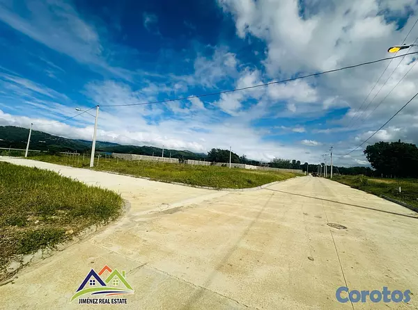solares y terrenos - SE VENDE SOLAR PROYECTOS CERRADO EN SANTIAGO DE LOS CABALLEROS  4