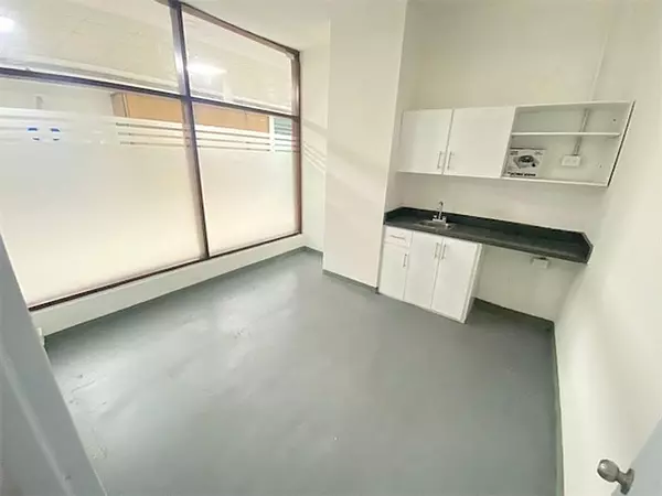 oficinas y locales comerciales - Local en naco 6