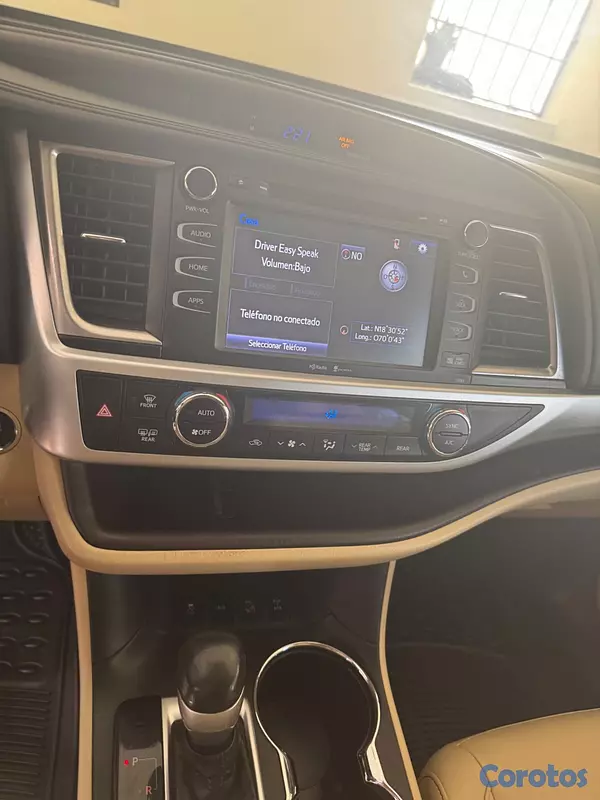 jeepetas y camionetas - Toyota Highlander XLE 4WD 2015 12