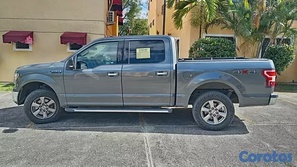 jeepetas y camionetas - 🛻 Ford F150 XLT 2019 Importada NEGOCIABLE 7