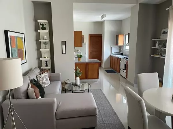 apartamentos - Execelente ubicación a una esquina de la Churchill 6