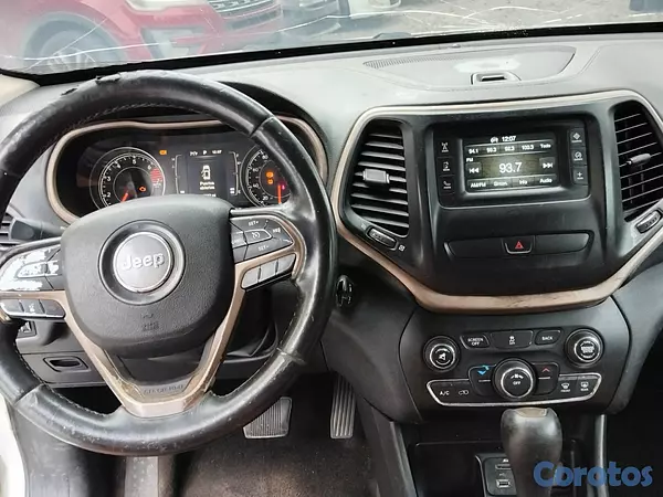 jeepetas y camionetas - JEEP CHEROKEE LATITUD 10