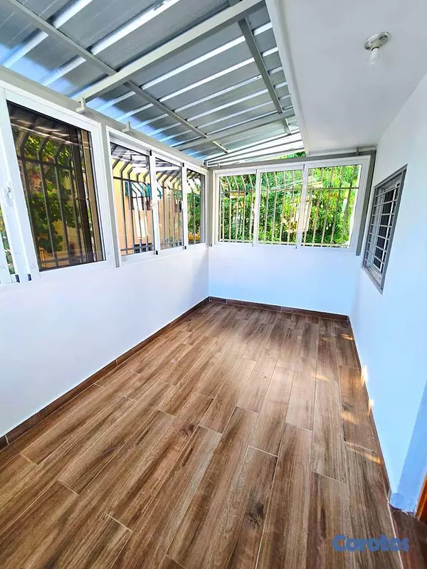 oficinas y locales comerciales - Casa comercial de 170mt2 en alquiler en Av. Indepe 3