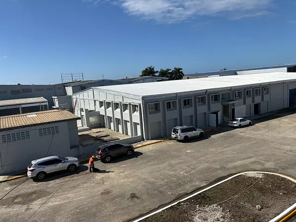 oficinas y locales comerciales - Alquiler de Nave en Las Américas/ Santo Domingo  3