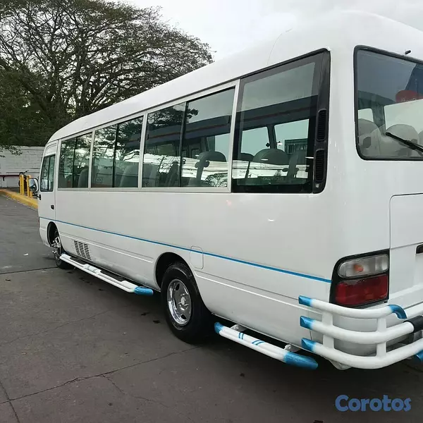 otros vehiculos - Vendo Autobus Toyota Coaster 2011.  4