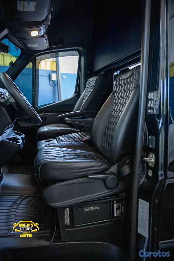 jeepetas y camionetas - Mercedes Benz Sprinter 3500 2019 9