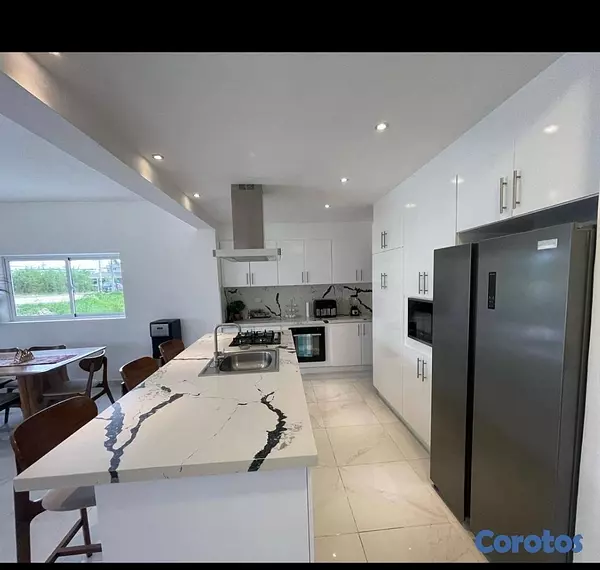 casas vacacionales y villas - Venta y renta villa de 3 habitaciones en Punta Cana 2
