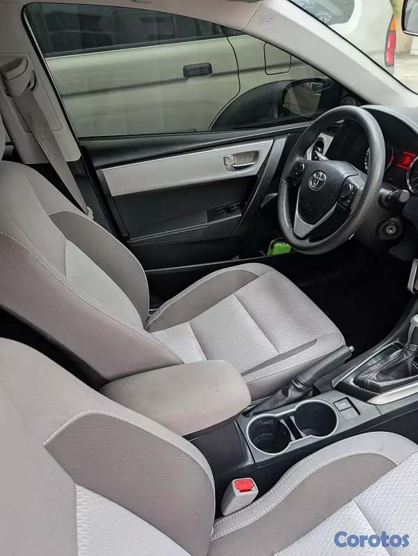 carros - 2018 Toyota Corolla LE 14