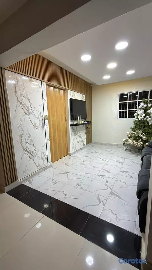 casas - CASA EN VENTA (DETRAS DE LA EMBAJADA AMERICANA) 2