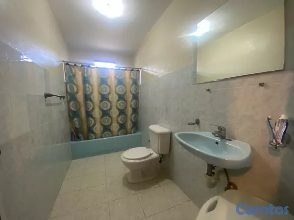 casas - Espaciosa casa de venta en Los Alamos, Santiago  5