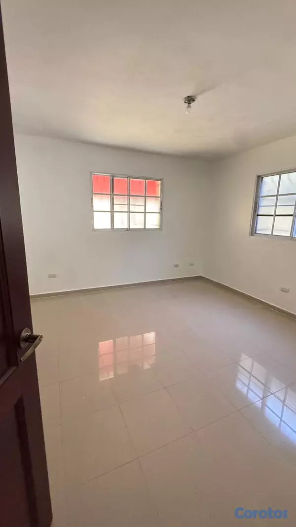 apartamentos - Primer piso VENTA DE APARTAMENTO BUENA ZONA DEL  M 11