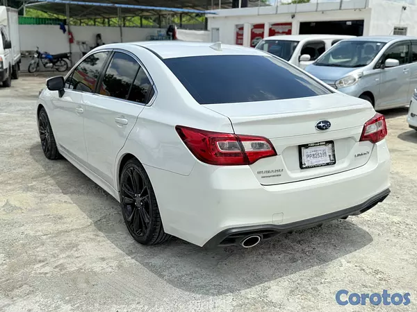 carros - Subaru legacy 2019 13