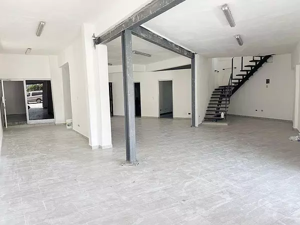 oficinas y locales comerciales - Local comercial en Primer nivel  4