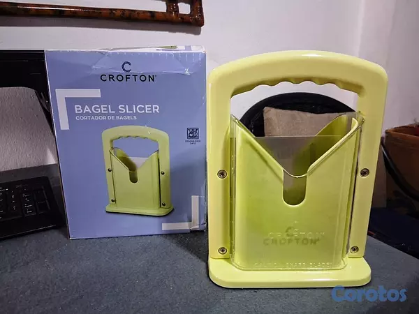 electrodomesticos - Cortador de Bagels y Pan Crofton (Bagel Slicer)  2