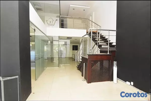 oficinas y locales comerciales - vente de local comercial  en plaza central Santo Domingo Distrito Nacional  4