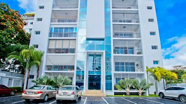 apartamentos - Hermoso y Amplio Apartamento Amueblado en Alquiler en La Esmeralda  4