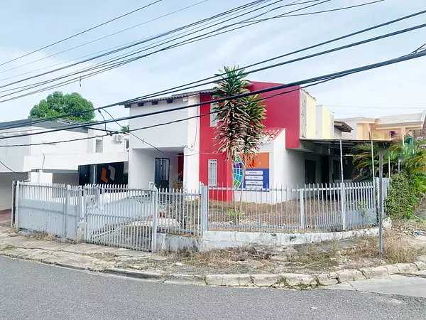 casas - Propiedad comercial en las praderas  3