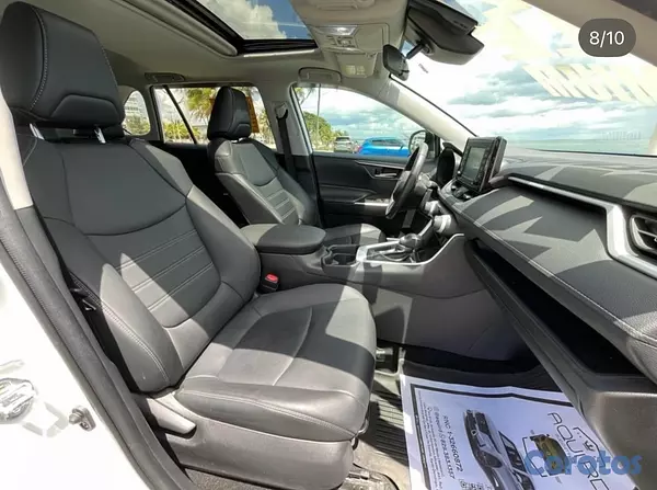 jeepetas y camionetas - Toyota Rav4 XLe Premium  8
