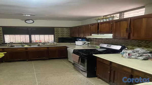 casas - Se vende casa para demoler o remodelar en el sector de Galá. 4