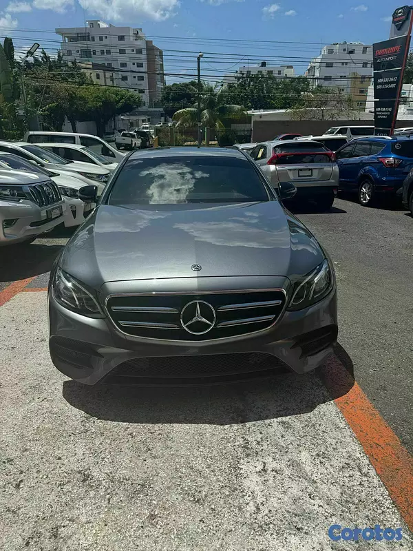 carros - Mercedes Benz E300 1