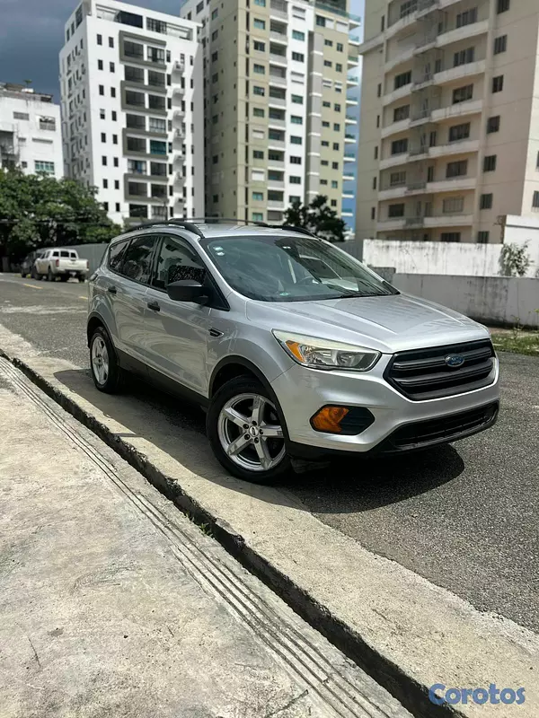 jeepetas y camionetas - Ford Escape S 2017 3
