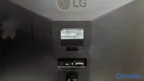 computadoras y laptops - 1 LAPTO MACBOOK AIR CON MONITOR LG DE 32  3