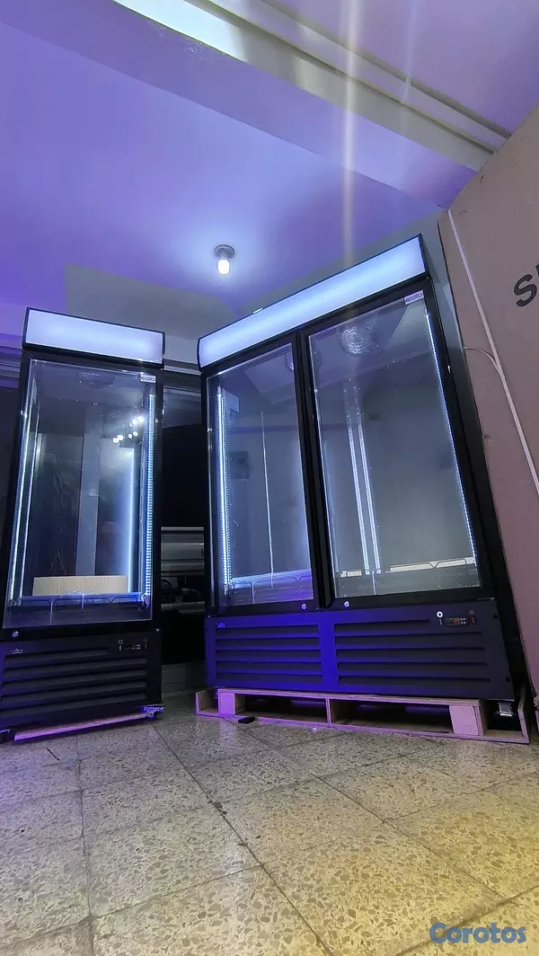 equipos profesionales - freezer exhibidor cervecero Eqio
 4