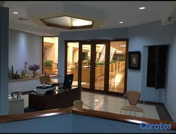 oficinas y locales comerciales - Local en Piantini Unicentro Plaza 7