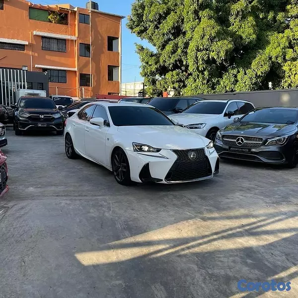 carros - Lexus IS-300 F Sport 2019 3