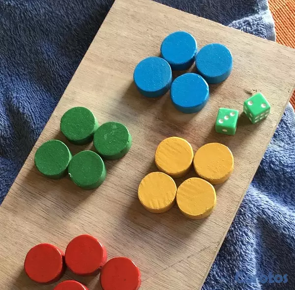 hobby y coleccion - Parchís o parche madera nuevo  3
