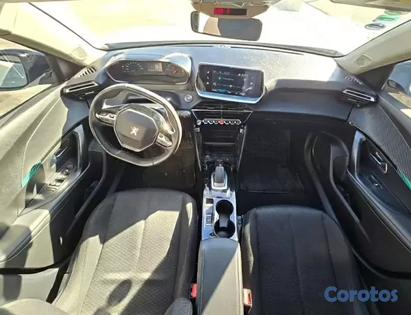 jeepetas y camionetas -  *Oportunidad* Venta de vehículo Peugeot e2008 2020 Como Nuevo 5