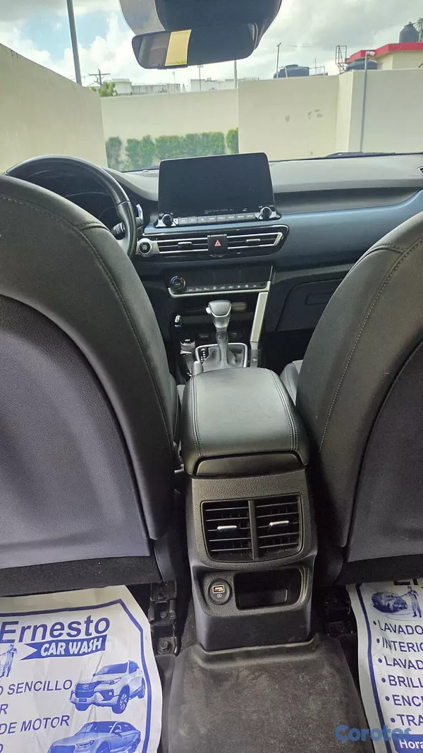 jeepetas y camionetas - Kia Seltos 2022 (Motor Doch de gasolina)  6