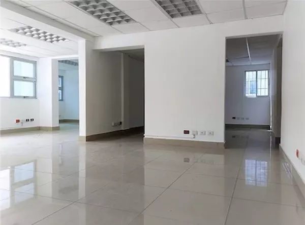 oficinas y locales comerciales - Local céntrico de 300 metros 3