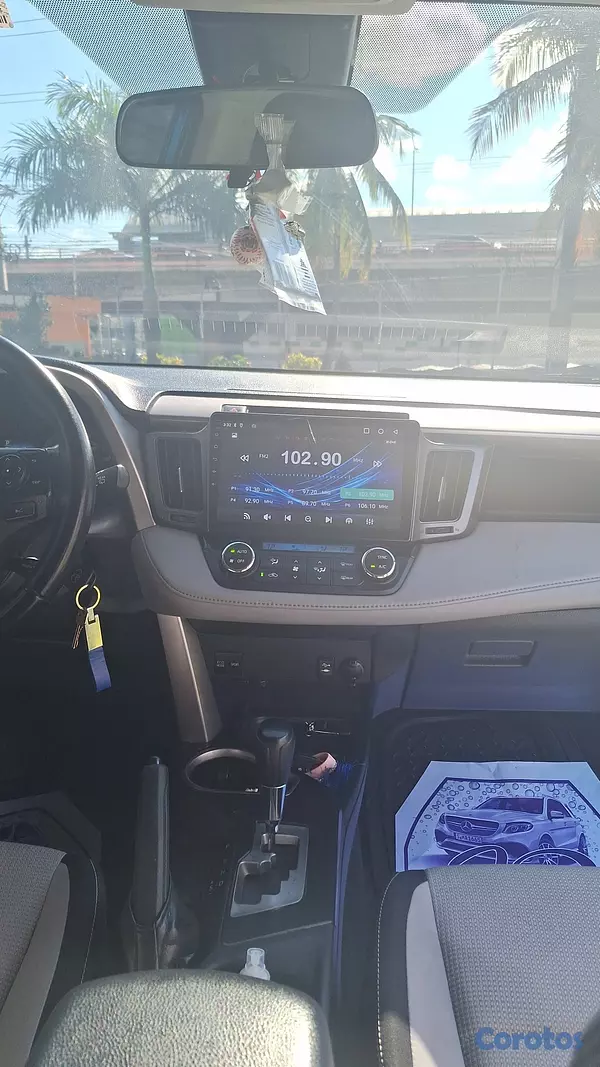jeepetas y camionetas - TOYOTA RAV4 2017 XLE 3