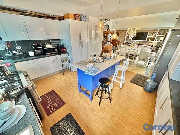 apartamentos - vendo bella vista sur piso 8 tres habitaciones con su baño balcón dos parqueos  8