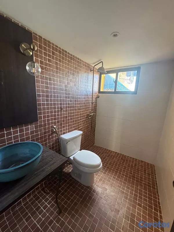 apartamentos - alquiló cacicazgo misma enrriquillo tres habitaciones dos baños parqueo servicio 5