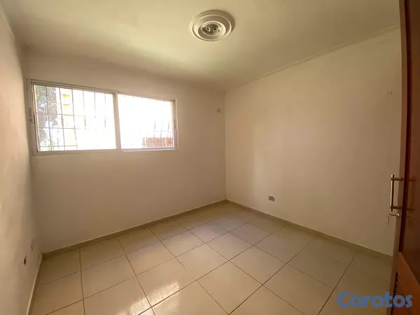 apartamentos - Primer nivel de renta en Los Rieles, Santiago  6