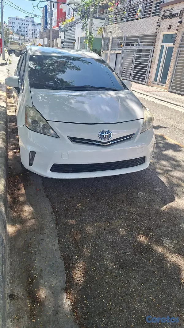 carros - Toyota prius V 15