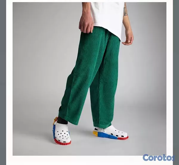 zapatos unisex - crocs colaboración Lego  5