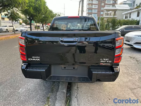 jeepetas y camionetas - Isuzu D-Max 0km Full  5