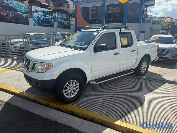 jeepetas y camionetas - Nissan Frontier SV 2021 9
